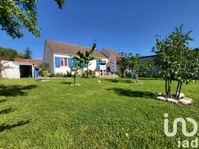 Detached house at Saâcy-sur-Marne (77730)