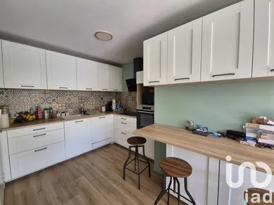 House at Mios (33380)