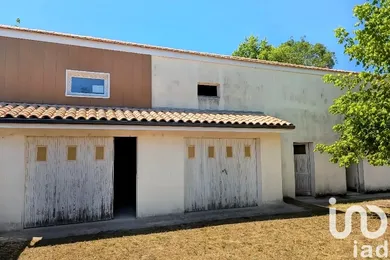 Barn in Saint-Seurin-sur-l'Isle (33660)