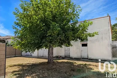 Grange à Saint-Seurin-sur-l'Isle (33660)