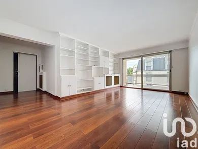 Apartment at Bry-sur-Marne (94360)