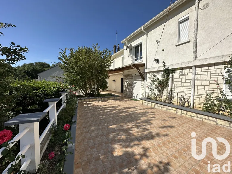 Maison 7 pièces 145 m² · à Issoudun · 145 m² · 158 000 €