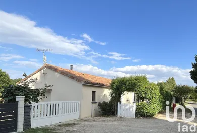 House at Coulombiers (86600)