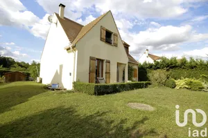 House at Anet (28260)