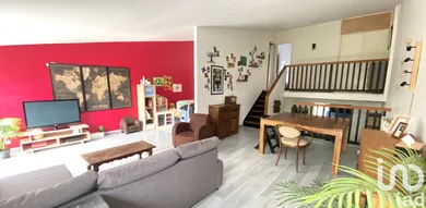 Triplex à Les Ulis (91940)