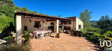 Maison traditionnelle à Solliès-Toucas (83210)