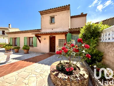 Traditional house at Saint-Raphaël (83700)