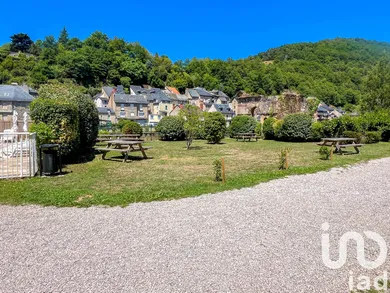 Appartement à Saint Geniez d'Olt et d'Aubrac (12130)