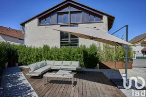 Architectural house at Péron (01630)
