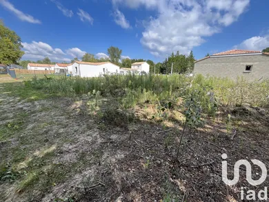Building plot in Saint-Hilaire-de-Riez (85270)