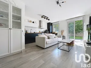 Apartment at Servon (77170)