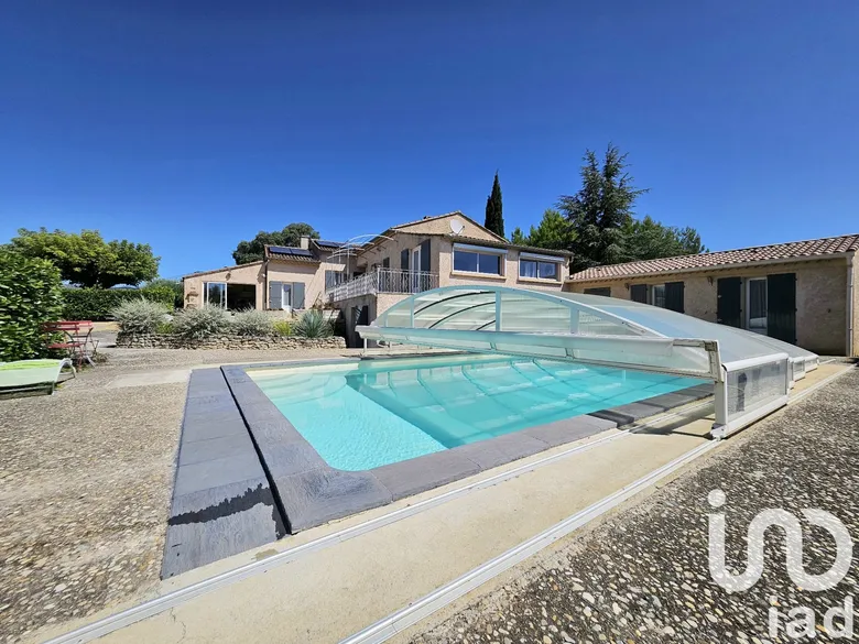 Maison 7 pièces 171 m² · à Bédoin · 171 m² · 879 000 €