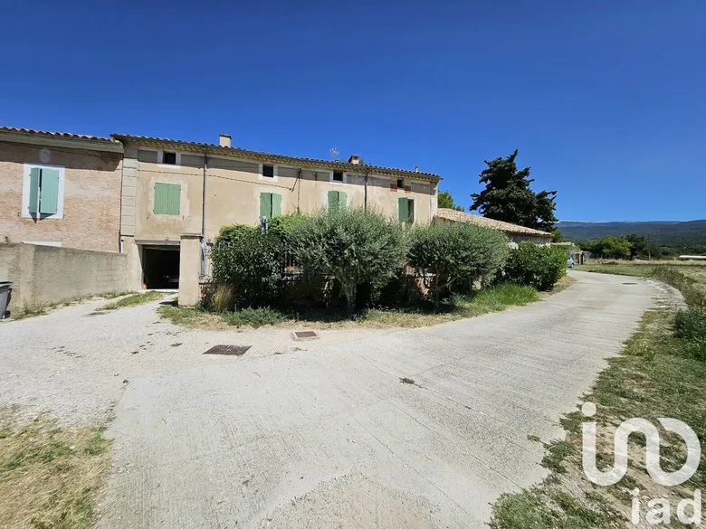 Immeuble 4 pièces 235 m² · à Bédoin · 235 m² · 489 000 €