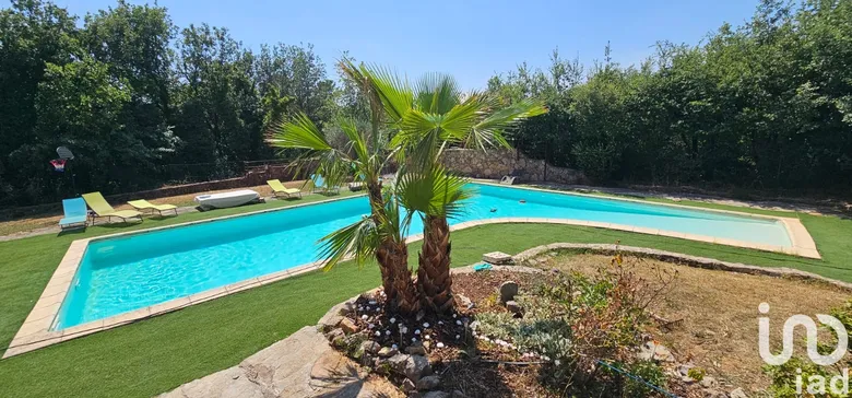 Maison 8 pièces 242 m² · à Tourves · 242 m² · 790 000 €