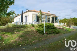 Traditional house at Marans (17230)