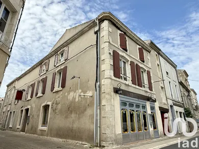 Immeuble à Fontenay-le-Comte (85200)