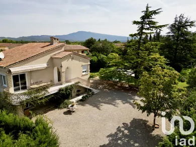 Maison de campagne à Carpentras (84200)
