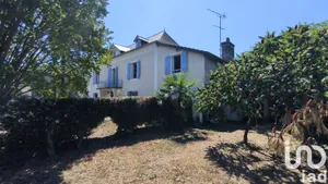 Traditional house at Tarsacq (64360)