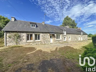 Longere at Hénanbihen (22550)