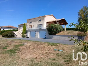 Architectural house in Saint-Germier (81210)