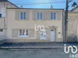 House at Ève (60330)