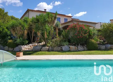Traditional house at Beaucaire (30300)