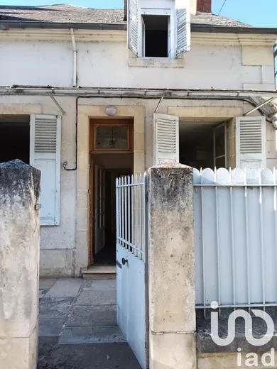 Townhouse in Saint-Amand-Montrond (18200)