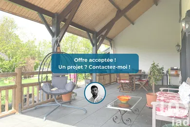 Mansion at Saint-Victor-la-Rivière (63790)