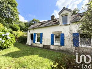 Maison de campagne à Saint-Goazec (29520)