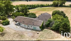 Park home at Castelsarrasin (82100)