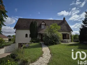 Architectural house in Pont-sur-Yonne (89140)
