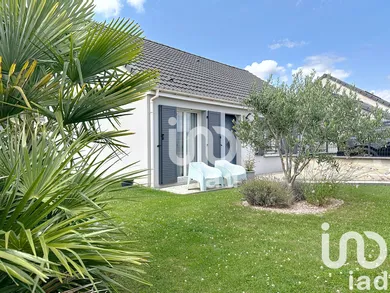 Traditional house at Doue (77510)