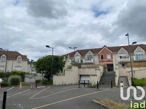 Parking at Persan (95340)
