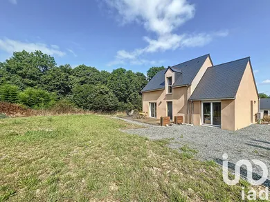 Traditional house in Sougeal (35610)