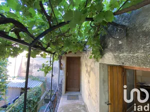 Village house at Monteux (84170)