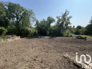 Terrain à bâtir à Fismes (51170)