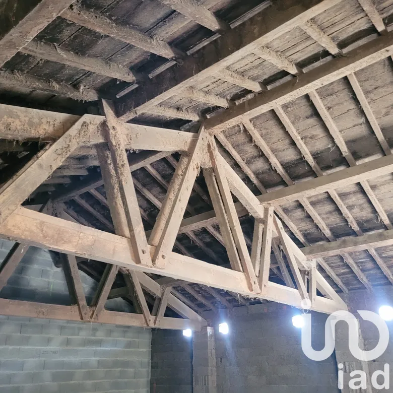 Maison 4 pièces 165 m² · à Saint-Laurent-de-Chamousset · 165 m² · 99 000 €