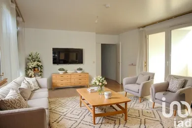 Apartment at Créteil (94000)