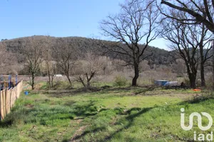 Building plot in Allemagne-en-Provence (04500)
