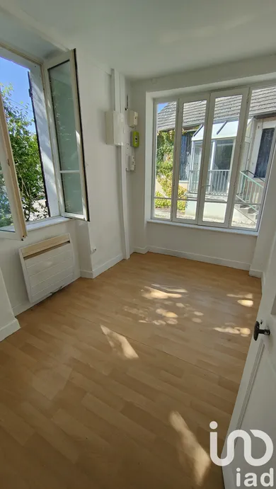 Maison de village à Deux Rivières (89460)