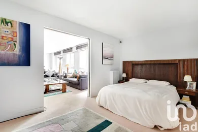 Apartment in Paris (75007)