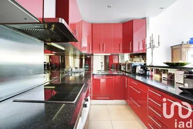 Apartment in Paris (75007)