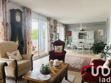 Apartment at Saint-Quentin (02100)