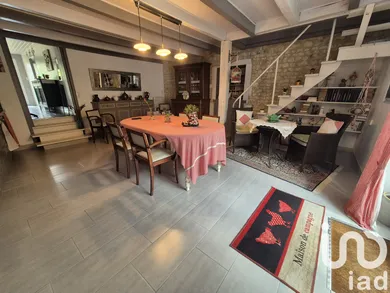 Maison à Saint-Fort-sur-le-Né (16130)