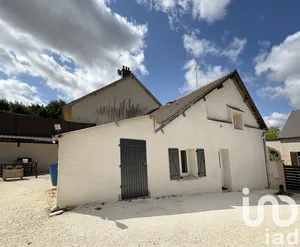 Maison de village à Villeneuve-les-Genêts (89350)