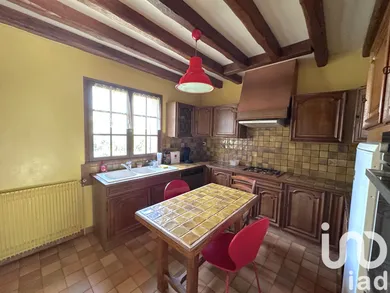Maison traditionnelle à Le Val-David (27120)