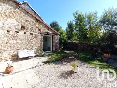 Village house in Saint-Anthot (21540)