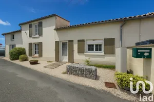 Maison de campagne à Saint-Hilaire-la-Palud (79210)