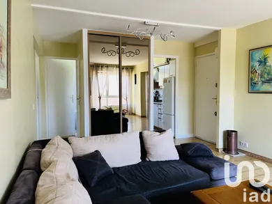 Apartment in Noisy-le-Roi (78590)
