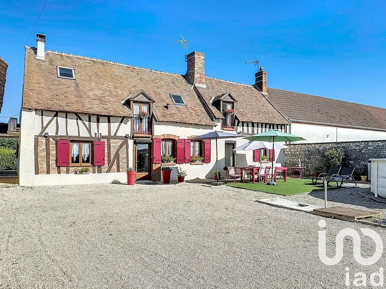 Maison 6 pièces 155 m² · à Pannes · 155 m² · 246 000 €